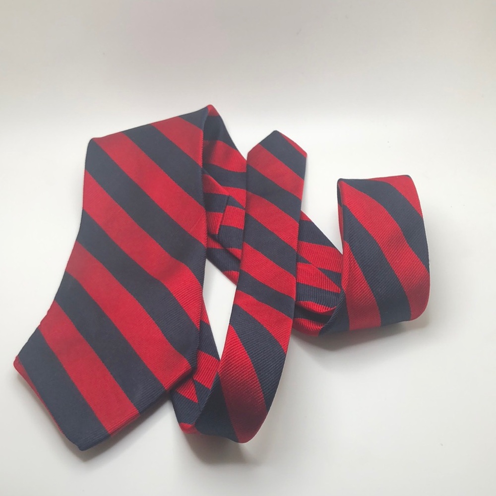 Marshall Field’s All Silk Diagonal Classic Red & Black Striped Tie New Tradition